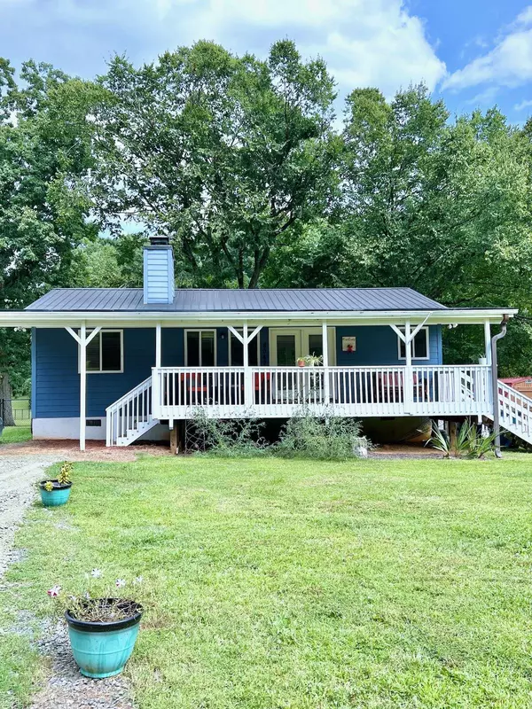 8042 Brooks Lake Road, Browns Summit, NC 27214