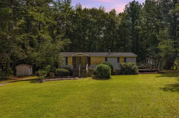 525 N Pleasant Coates Road, Benson, NC 27504