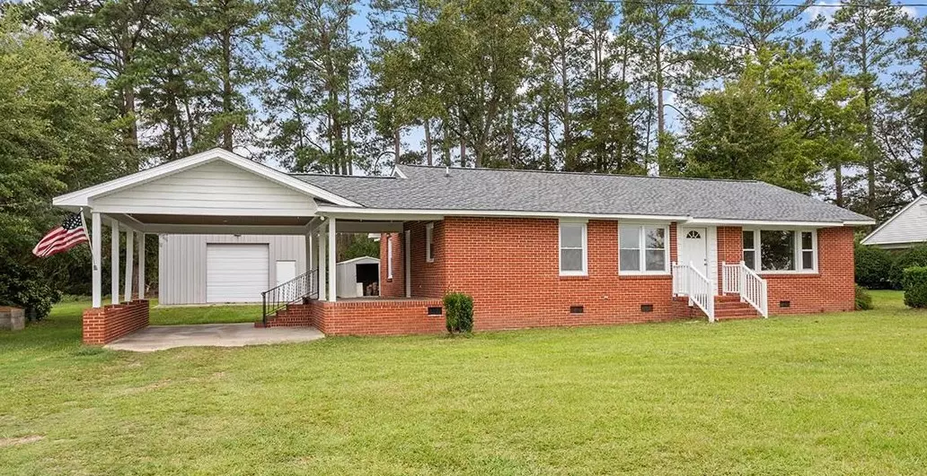 11843 Hobbton Highway, Newton Grove, NC 28366