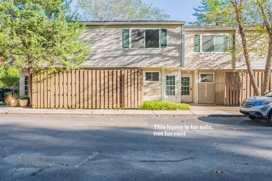 220 Elizabeth Street #G2, Chapel Hill, NC 27514