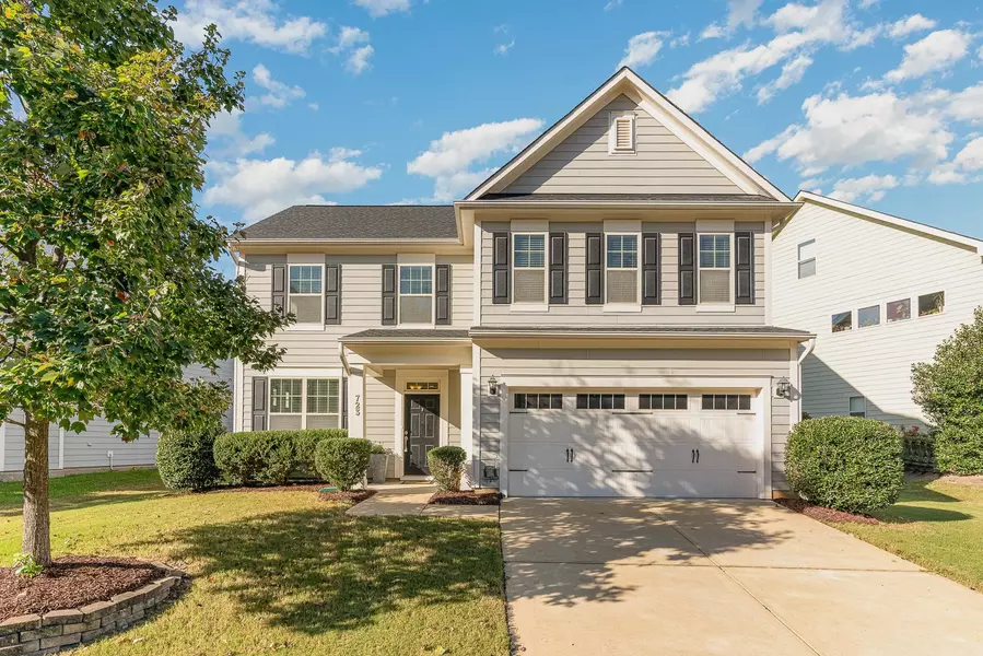 723 Shoals Lake Drive, Fuquay Varina, NC 27526