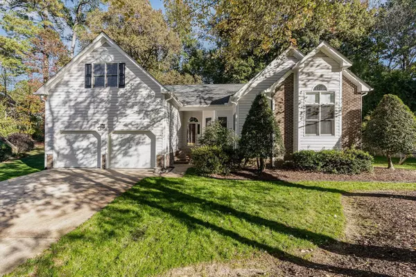 6124 Remington Lake Drive, Raleigh, NC 27616