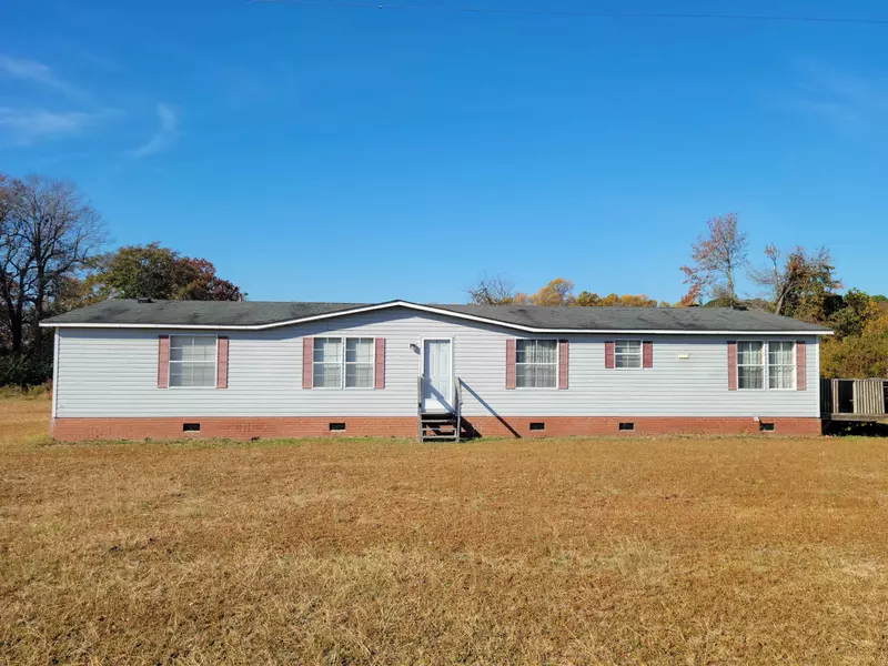 7996 US 701 Highway, Newton Grove, NC 28366