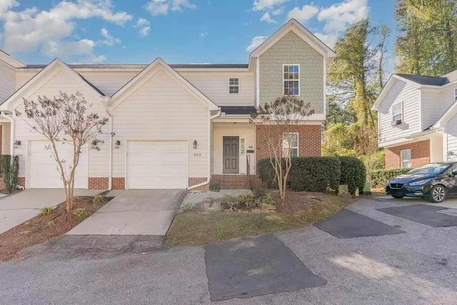 303 Willborough Street #3R, Fayetteville, NC 28303