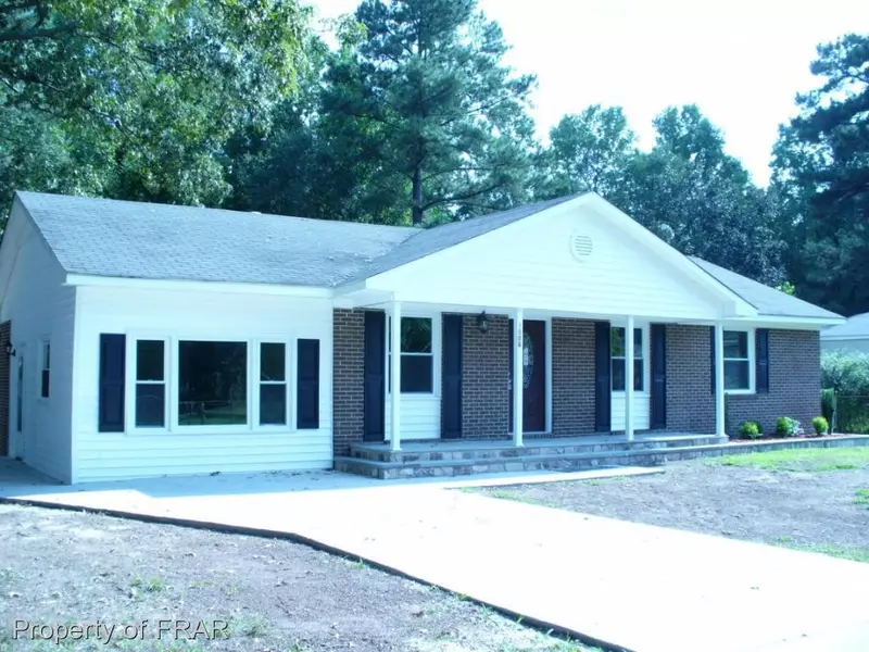 1006 Riverside Circle, Spring Lake, NC 28390