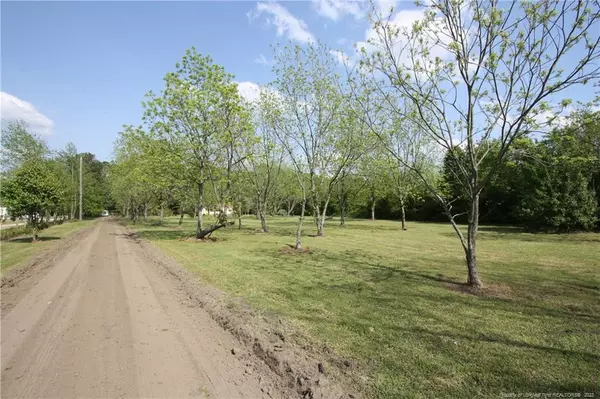 102 Kenneth Road, St. Pauls, NC 28384