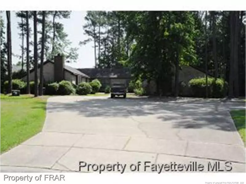 5714 Five Sisters Court, Fayetteville, NC 28311