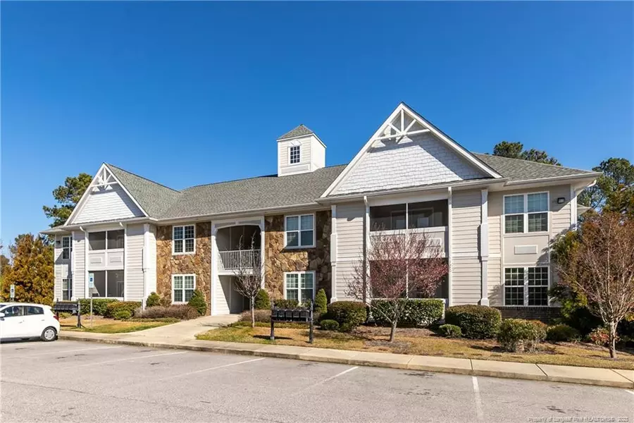 350 Gallery Drive #102, Spring Lake, NC 28390