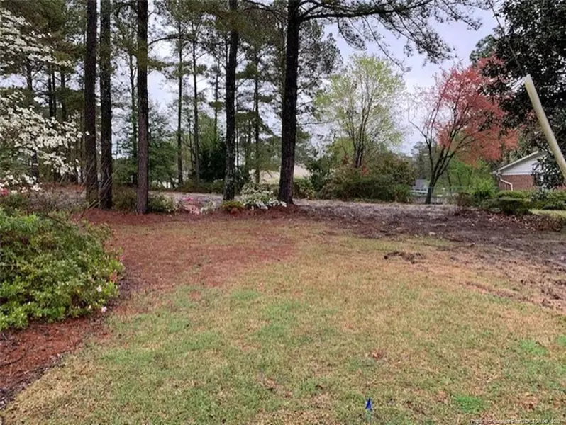 2709 LAKE CLUB Circle, Fayetteville, NC 28304