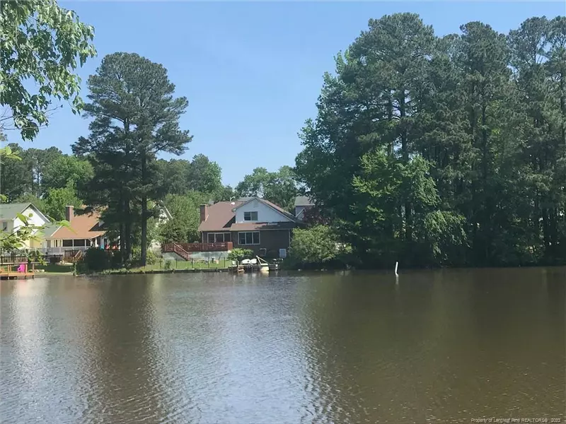 5770 Waters Edge Drive, Fayetteville, NC 28314