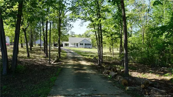 425 Bettys Trail, Parkton, NC 28371