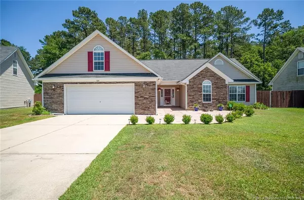 1061 Screech Owl Drive, Hope Mills, NC 28348