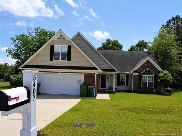 5407 Arnette Road, Hope Mills, NC 28348