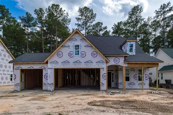 570 Legacy Lakes Way, Aberdeen, NC 28315