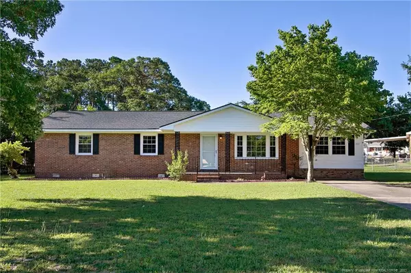 1431 Glanis Drive, Fayetteville, NC 28304