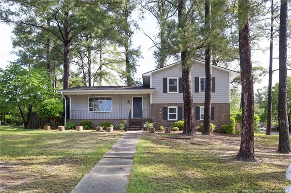 1834 Eichelberger Drive, Fayetteville, NC 28303