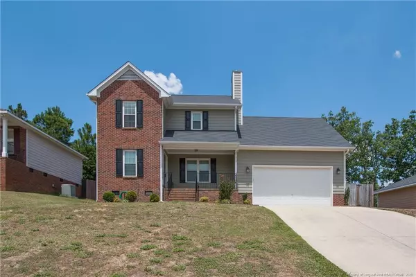 512 Bramblegate Road, Hope Mills, NC 28348