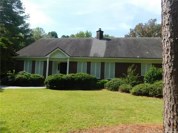 1 Stratford Lane, Lumberton, NC 28358