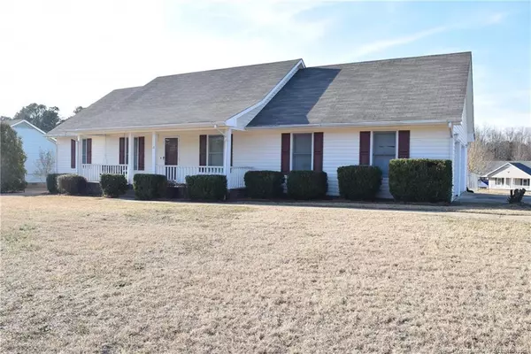 21 Hallmark Drive, Spring Lake, NC 28390