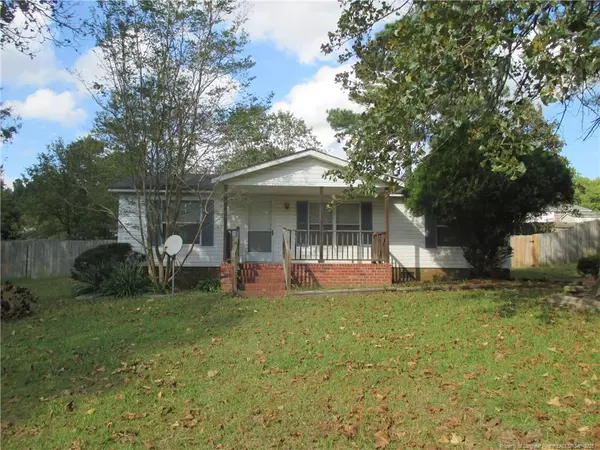 905 Stirling Court, Raeford, NC 28376