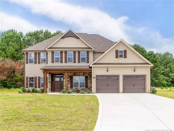 2301 Cloudspin Court, Hope Mills, NC 28348