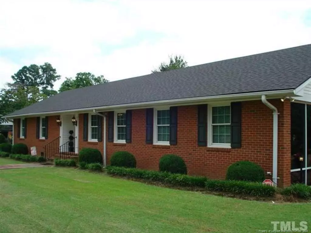 Dunn, NC 28334,909 W Cole Street