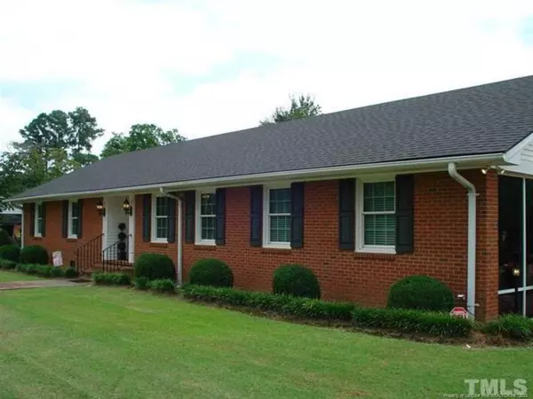 909 W Cole Street, Dunn, NC 28334