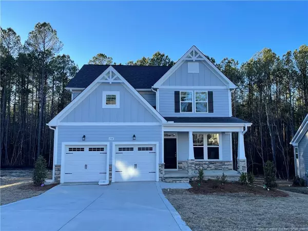 158 School Side Drive, Spring Lake, NC 28390