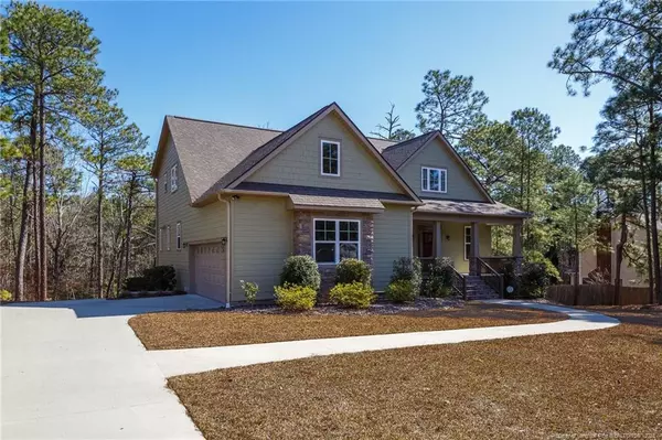 415 E Hedgelawn Way, Southern Pines, NC 28387