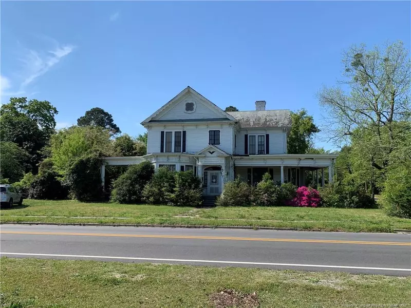 209 W Central Street, Maxton, NC 28364