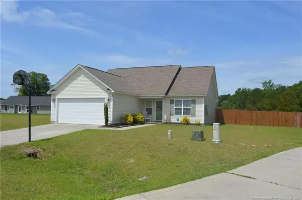 285 Pebble Lane, Raeford, NC 28376