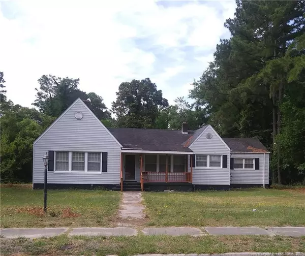 219 W 2nd Avenue, Red Springs, NC 28377