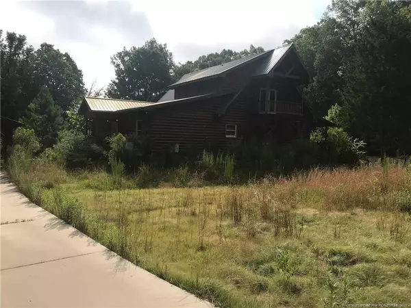 1826 Lakewood Falls Road, Goldston, NC 27252