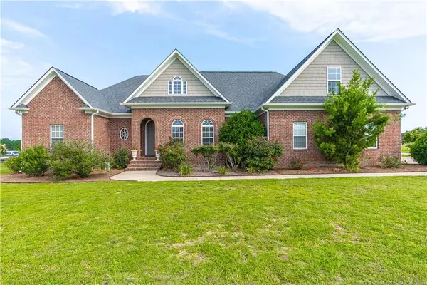 9152 Bay Trace Drive, Linden, NC 28356