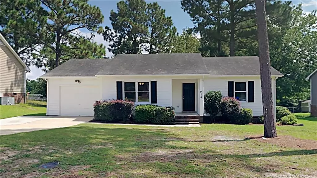 214 Eppingdale Drive, Spring Lake, NC 28390