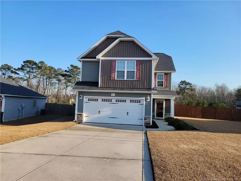 Hope Mills, NC 28348,825 Screech Owl Drive