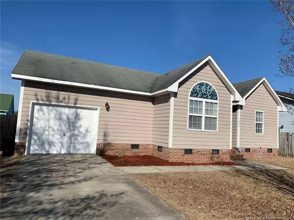 822 Encounter Place, Hope Mills, NC 28348