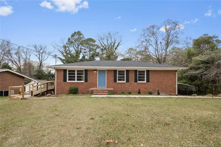 404 David Street, Elizabethtown, NC 28337