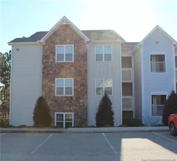 158 Gallery Drive #101, Spring Lake, NC 28390