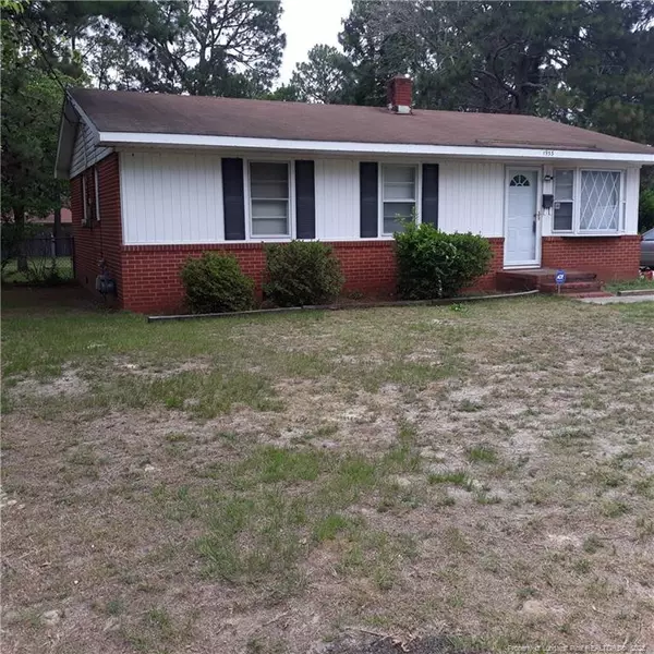 1933 Wayne Lane, Fayetteville, NC 28304