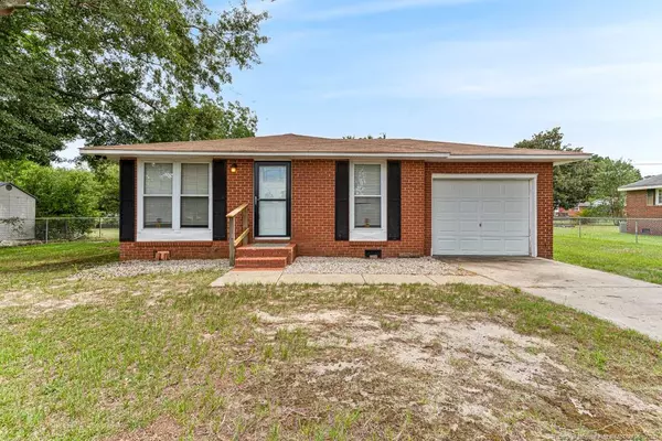 2712 Edwards Avenue, Spring Lake, NC 28390