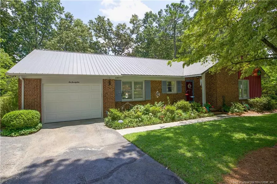 1022 N Glenwood Trail, Southern Pines, NC 28387