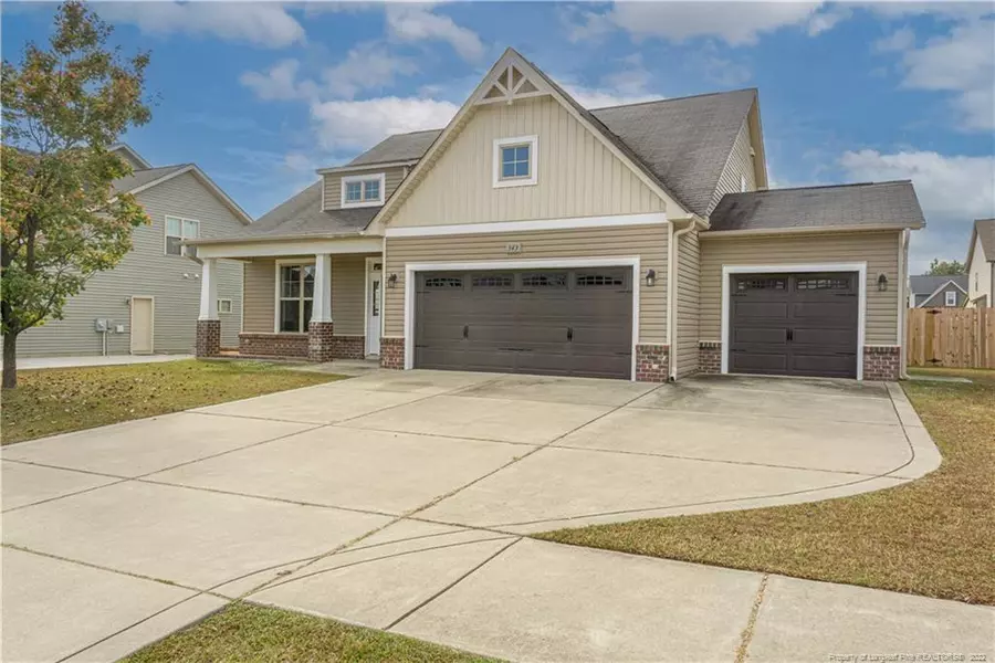 343 Fountain Grove Drive, Raeford, NC 28376