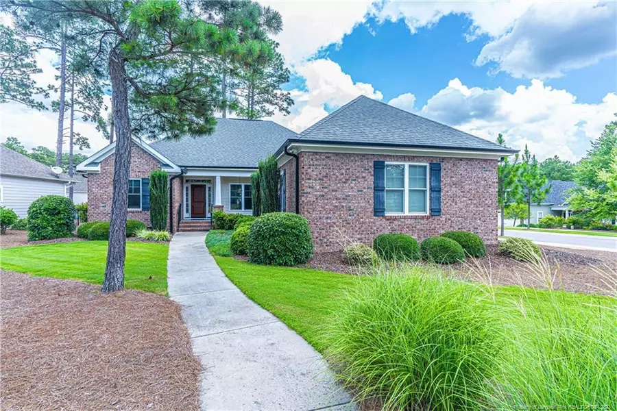 201 Sundew Court, Southern Pines, NC 28387