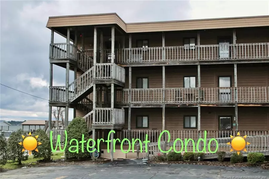 302 Lake Place Condo Drive, Elizabethtown, NC 28337