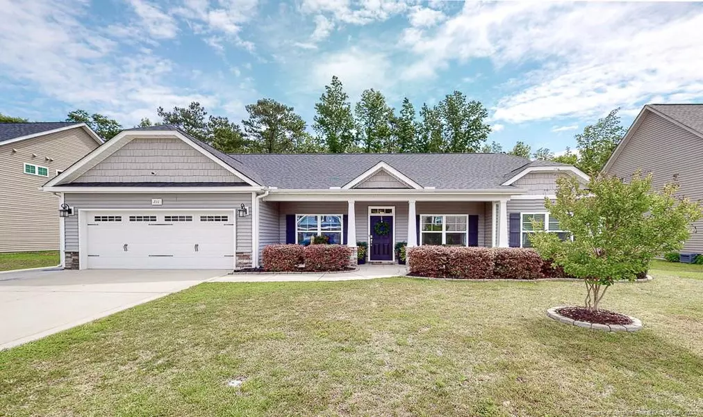 211 Bridgehaven Drive, Raeford, NC 28376