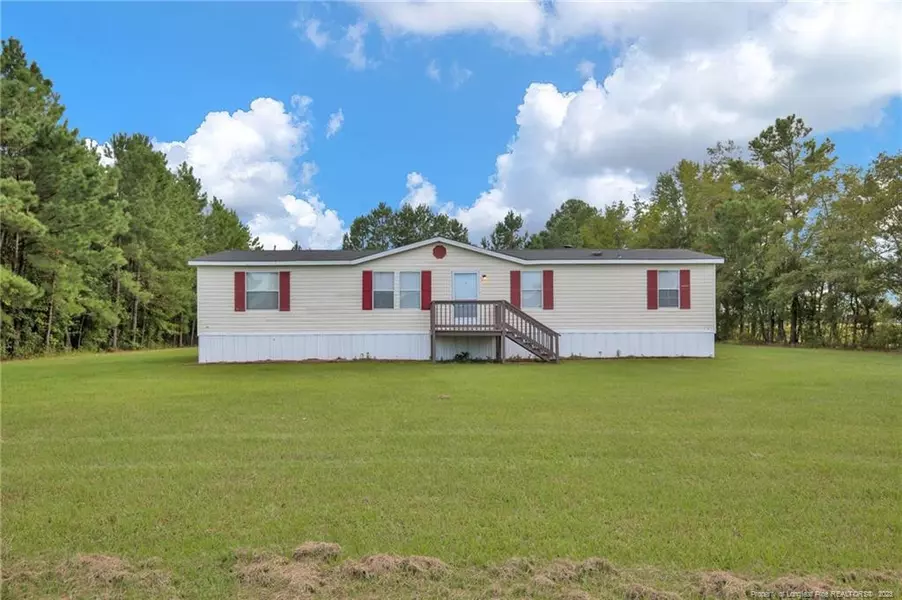 2556 Missouri Road, Maxton, NC 28364