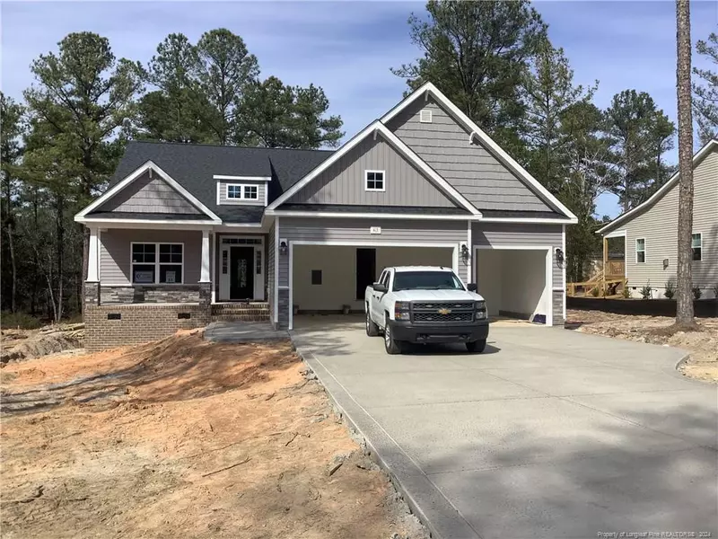 413 Piney Oak Drive, Carthage, NC 28327