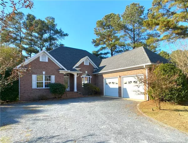 1211 Greenbriar Drive, Vass, NC 28394