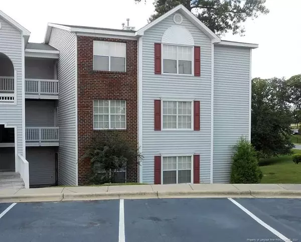 357-4 Waterdown Drive, Fayetteville, NC 28314